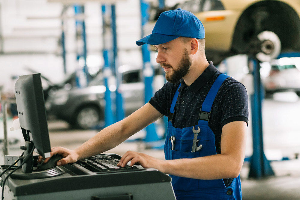 pd-car-mechanic-m pd-car-mechanic-m